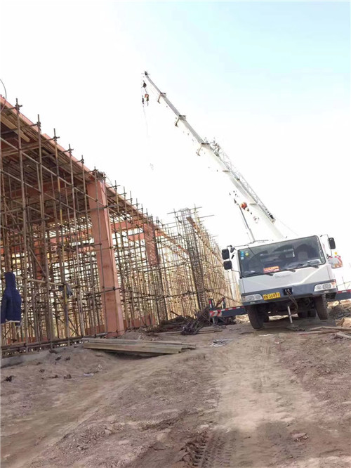 称多县吊车作业的安全注意事项有哪些？